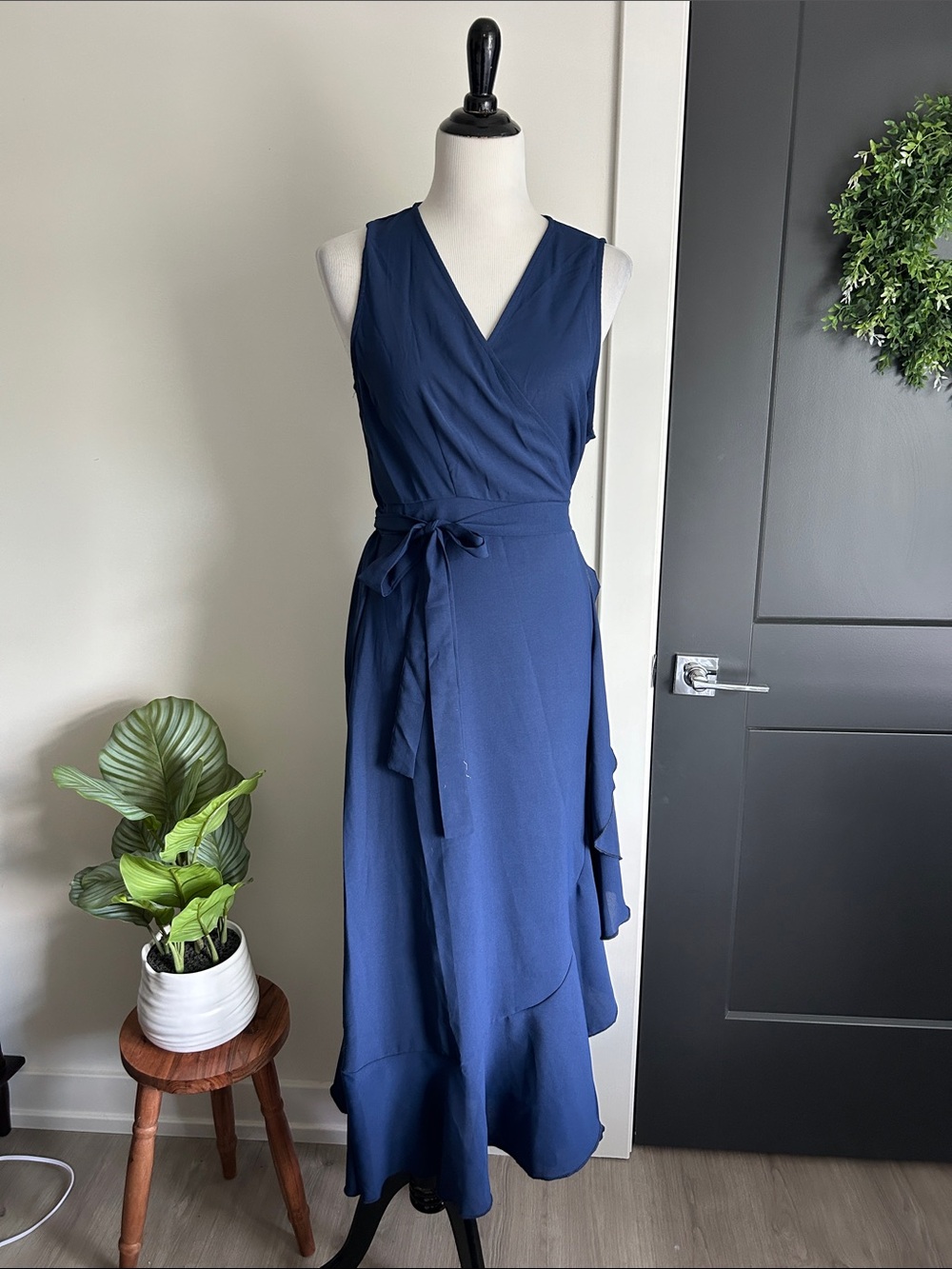 💙Ann Arbor blues Size L navy blue sleeveless wrap maxi dress